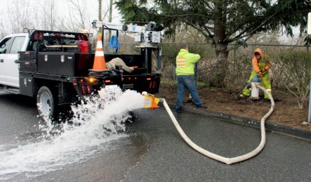 water main flushing 